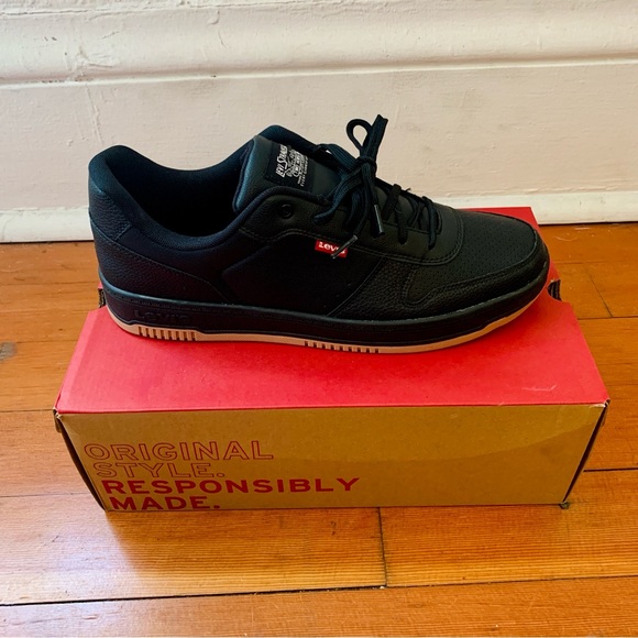 Levis Shoes - Picture 7 of 9